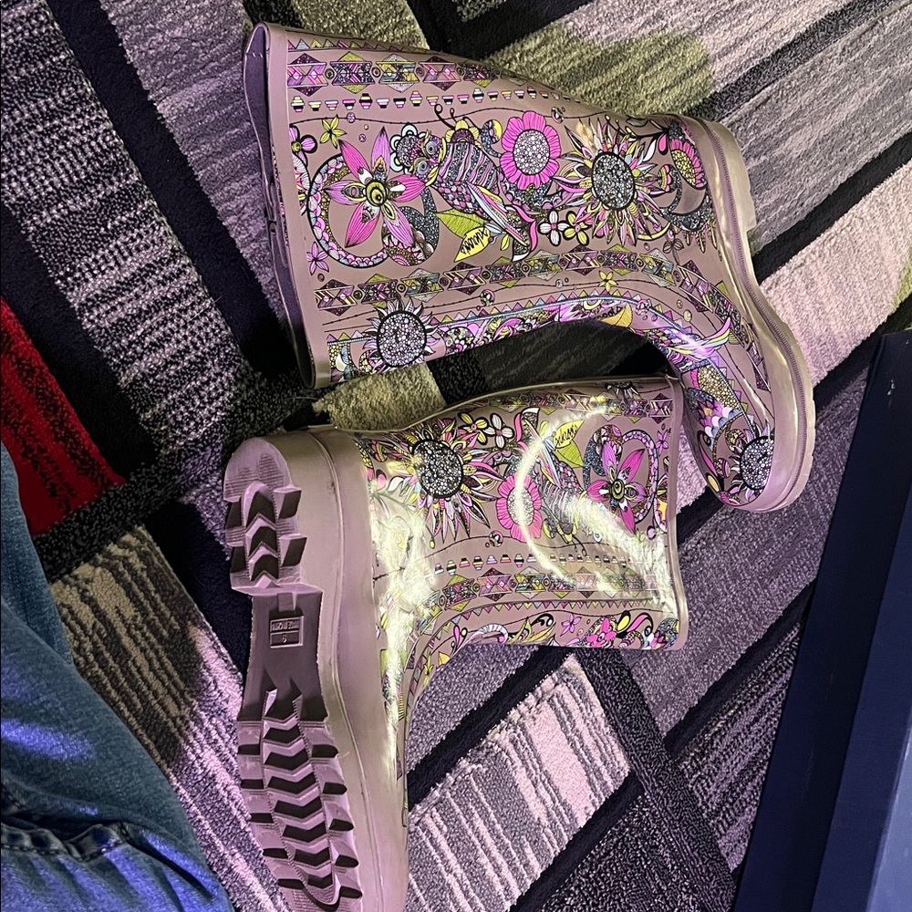 Sakroots Multicolor Floral Women's Boots